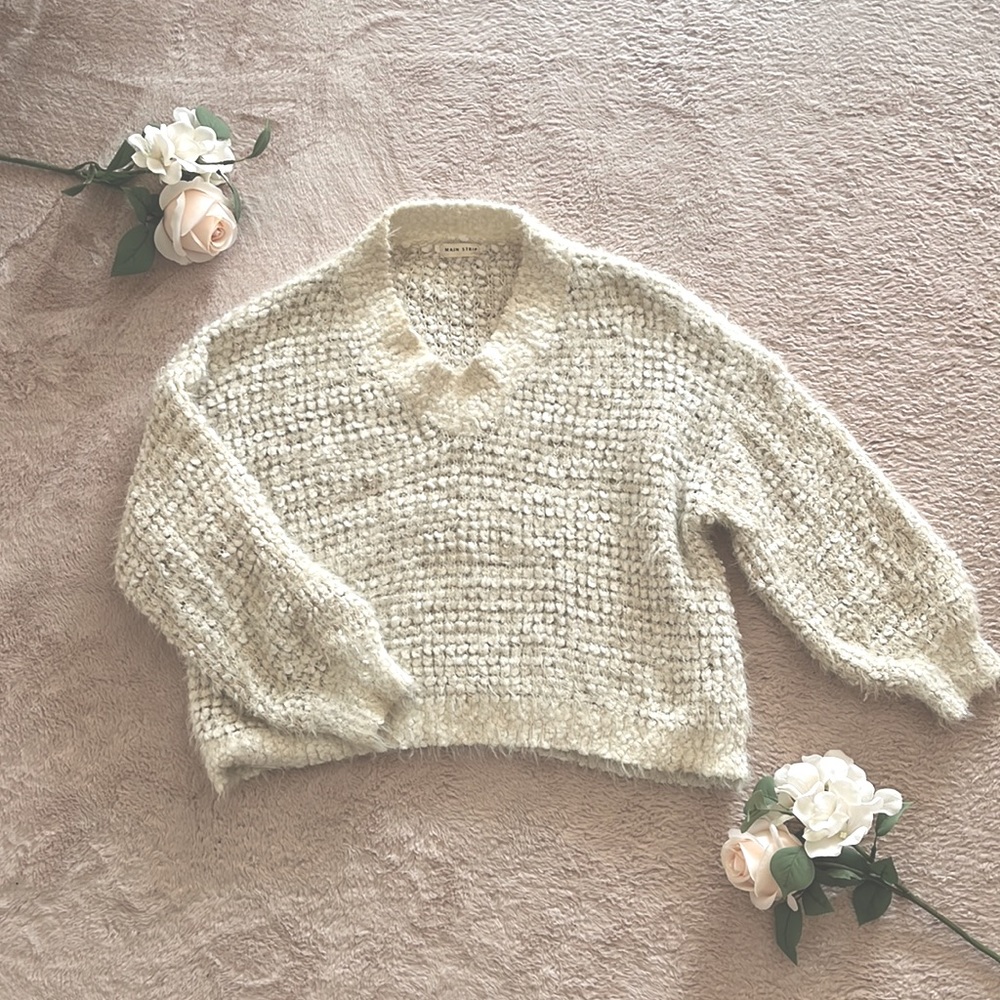 Mainstrip Ivory Popcorn Tinsel V-Neck Sweater